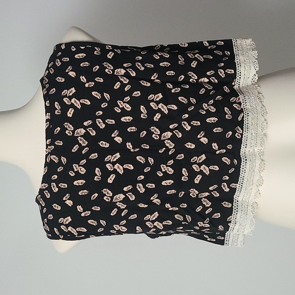 Boho Refashioned Vintage Top ((M/L) - Picture 6 of 7